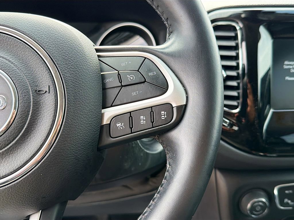 Used 2021 Jeep Compass Latitude image 36