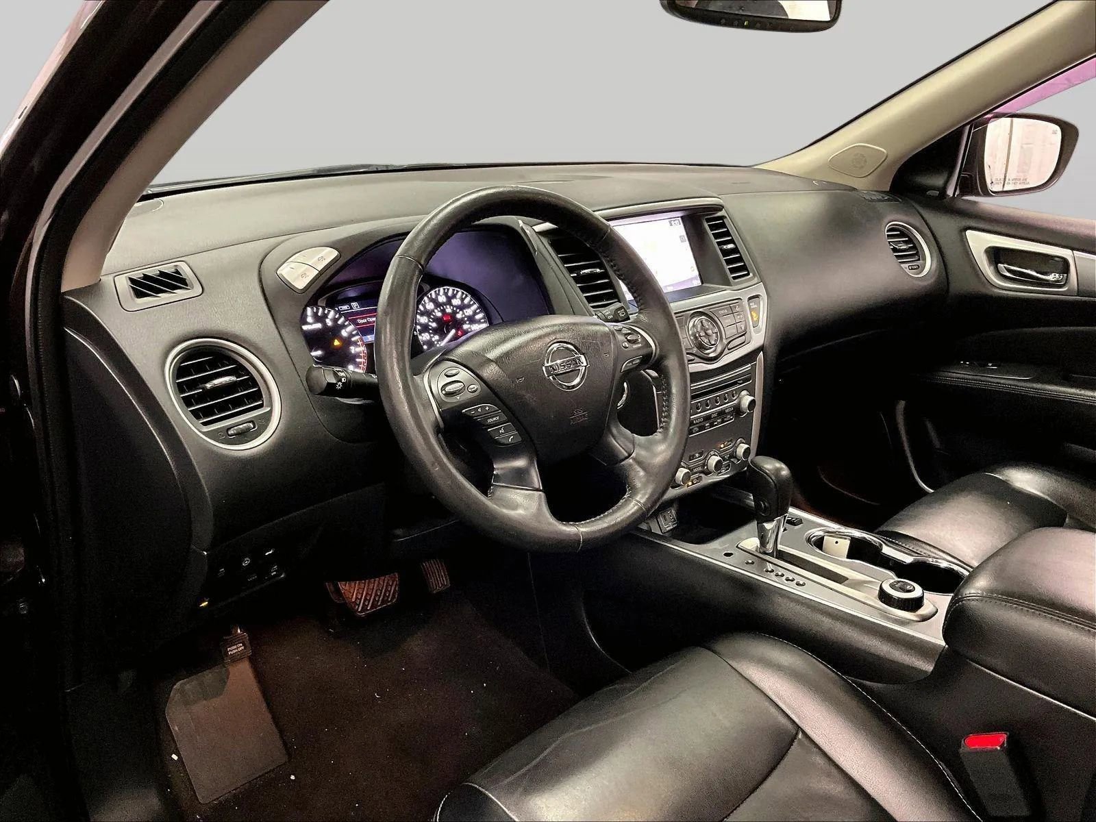 Used 2019 Nissan Pathfinder SL w/ SL Premium Package image 13