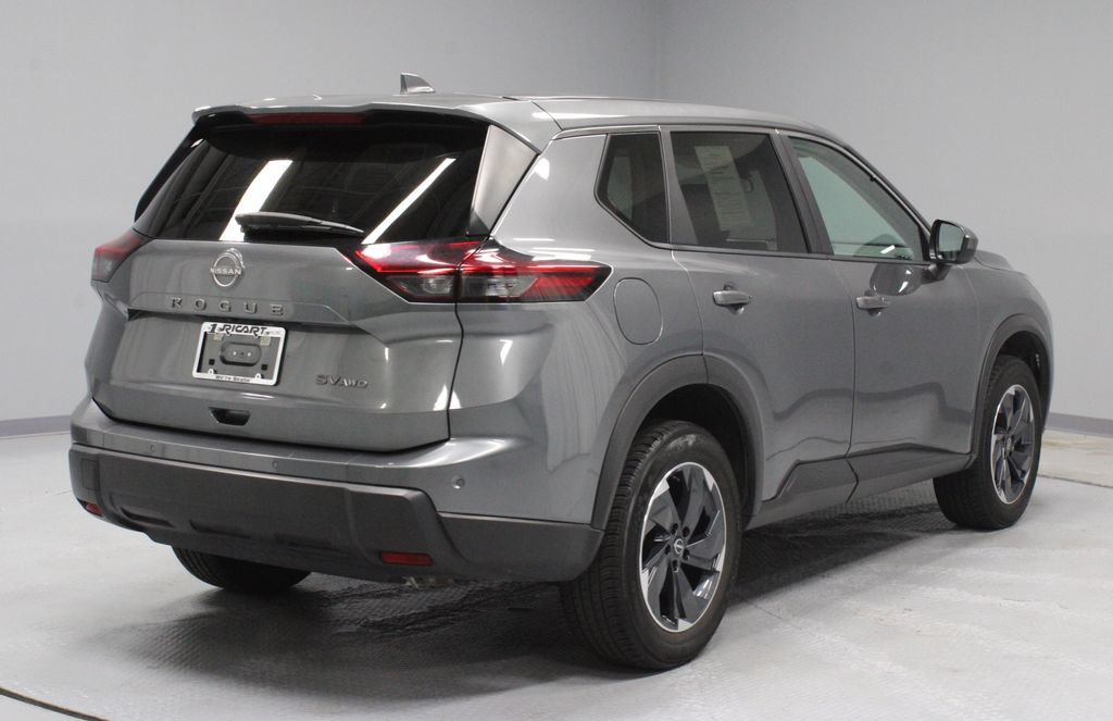 Certified 2024 Nissan Rogue SV AWD/4WD image 10