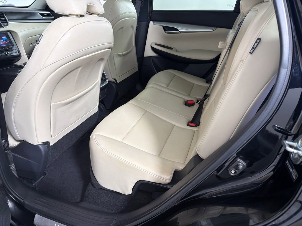 Used 2021 INFINITI QX50 Essential image 23