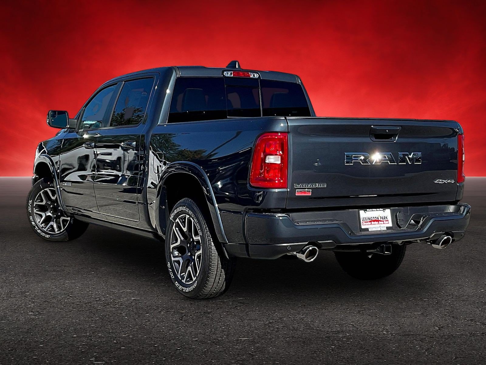 New 2026 RAM 1500 Laramie AWD/4WD image 3