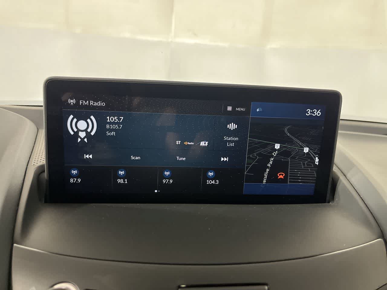 Certified 2026 Acura RDX SH-AWD w/ Technology Package image 18