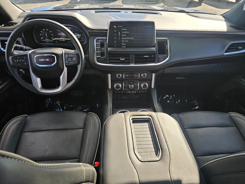 Certified 2023 GMC Yukon XL SLT w/ SLT Premium Package AWD/4WD image 26