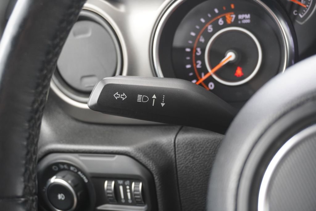 Used 2019 Jeep Wrangler Unlimited Sport S AWD/4WD image 17