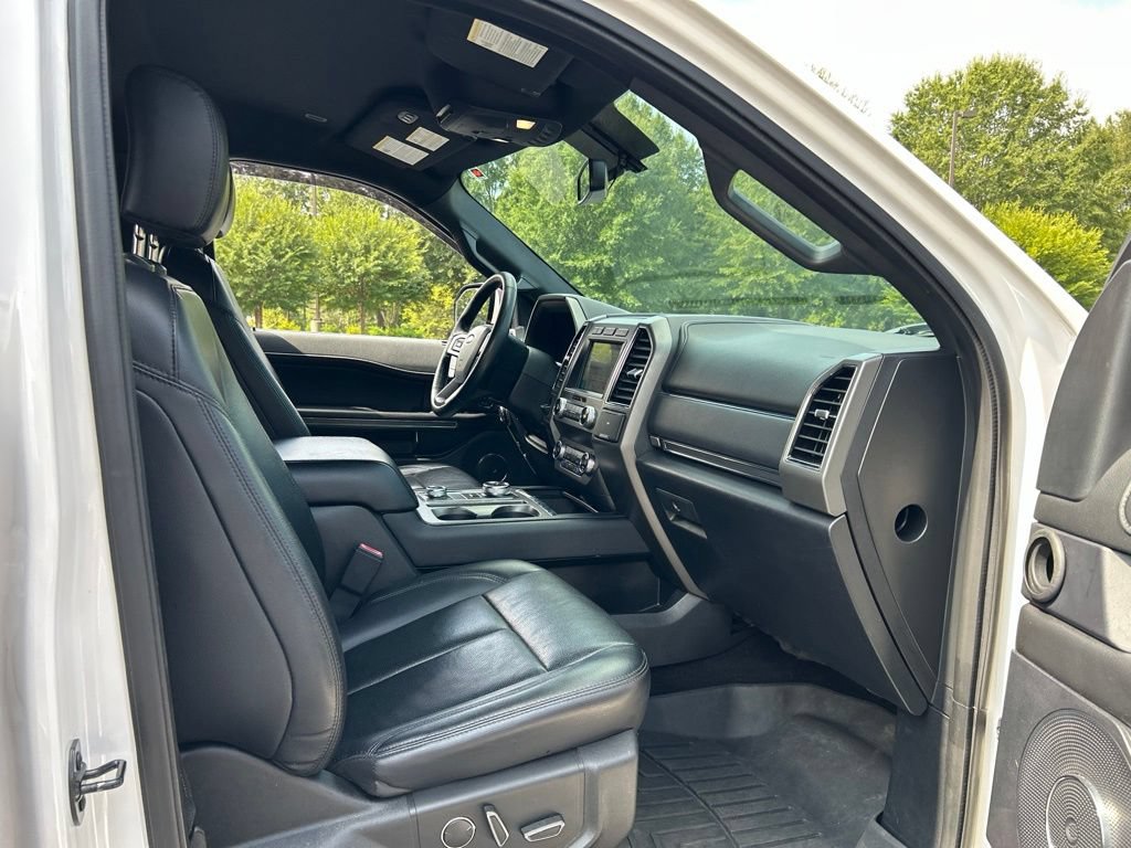 Used 2019 Ford Expedition Max XLT w/ Equipment Group 202A AWD/4WD image 42