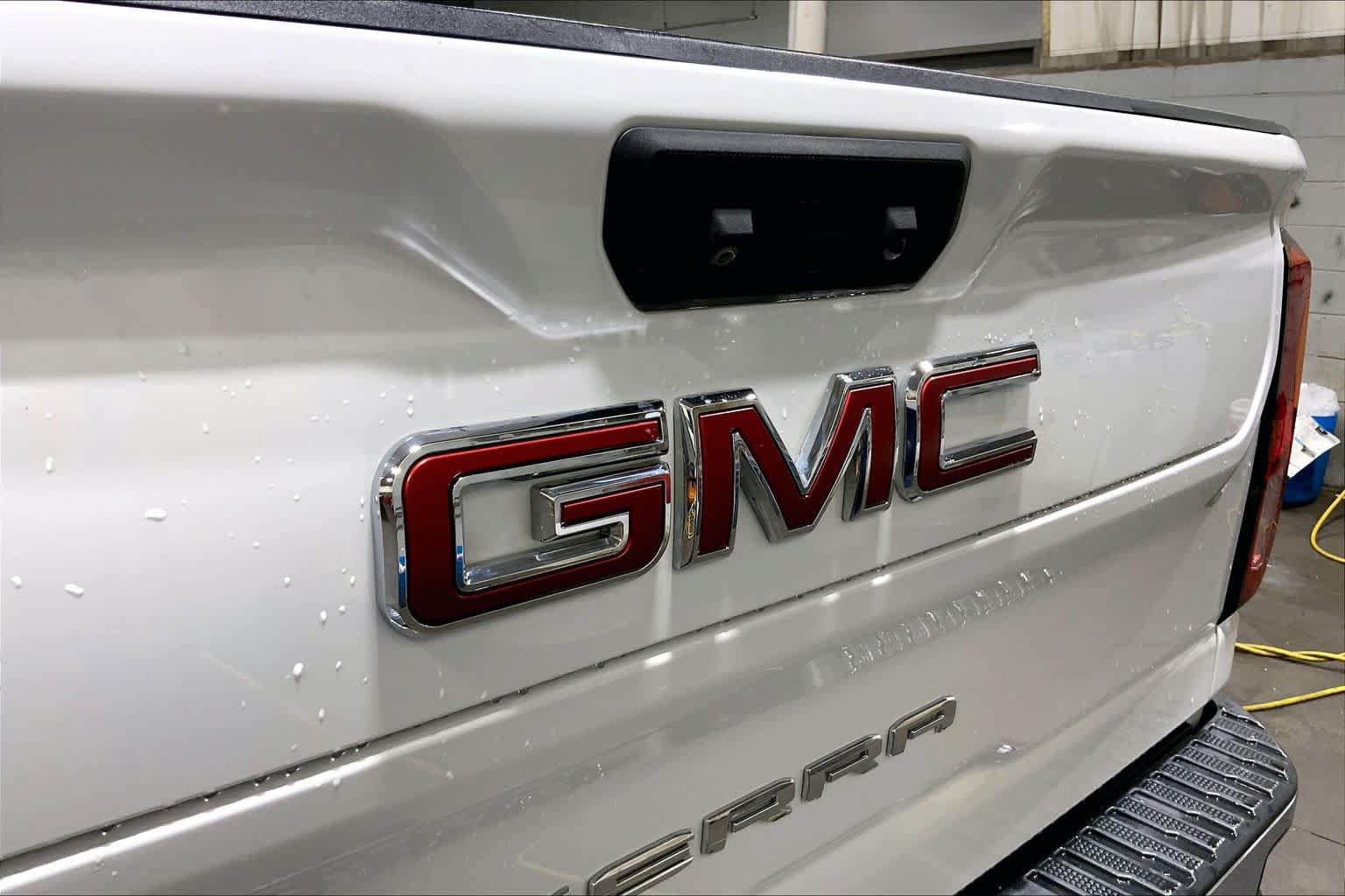 Used 2022 GMC Sierra 2500 SLE w/ SLE Value Package; AWD/4WD image 31