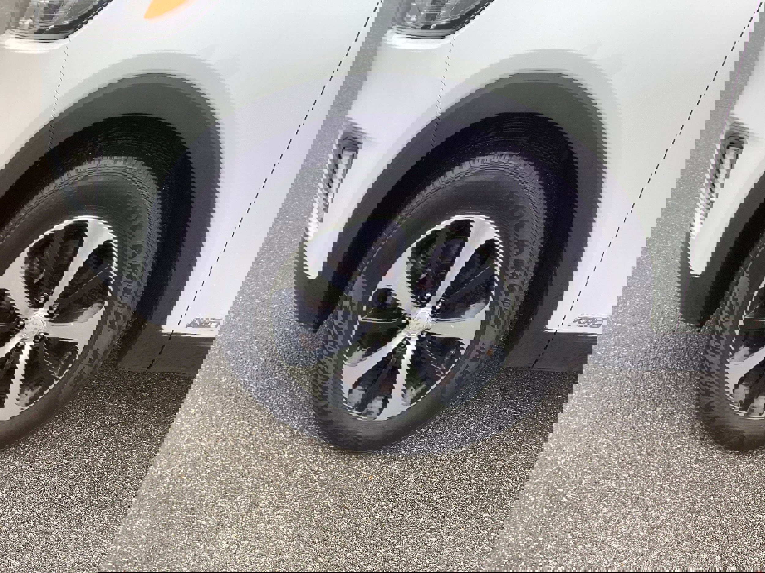 Used 2017 Kia Sorento EX image 8