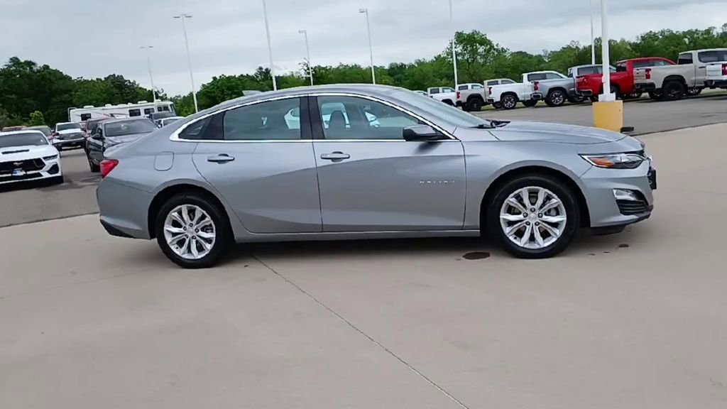 Used 2024 Chevrolet Malibu LT FWD image 3