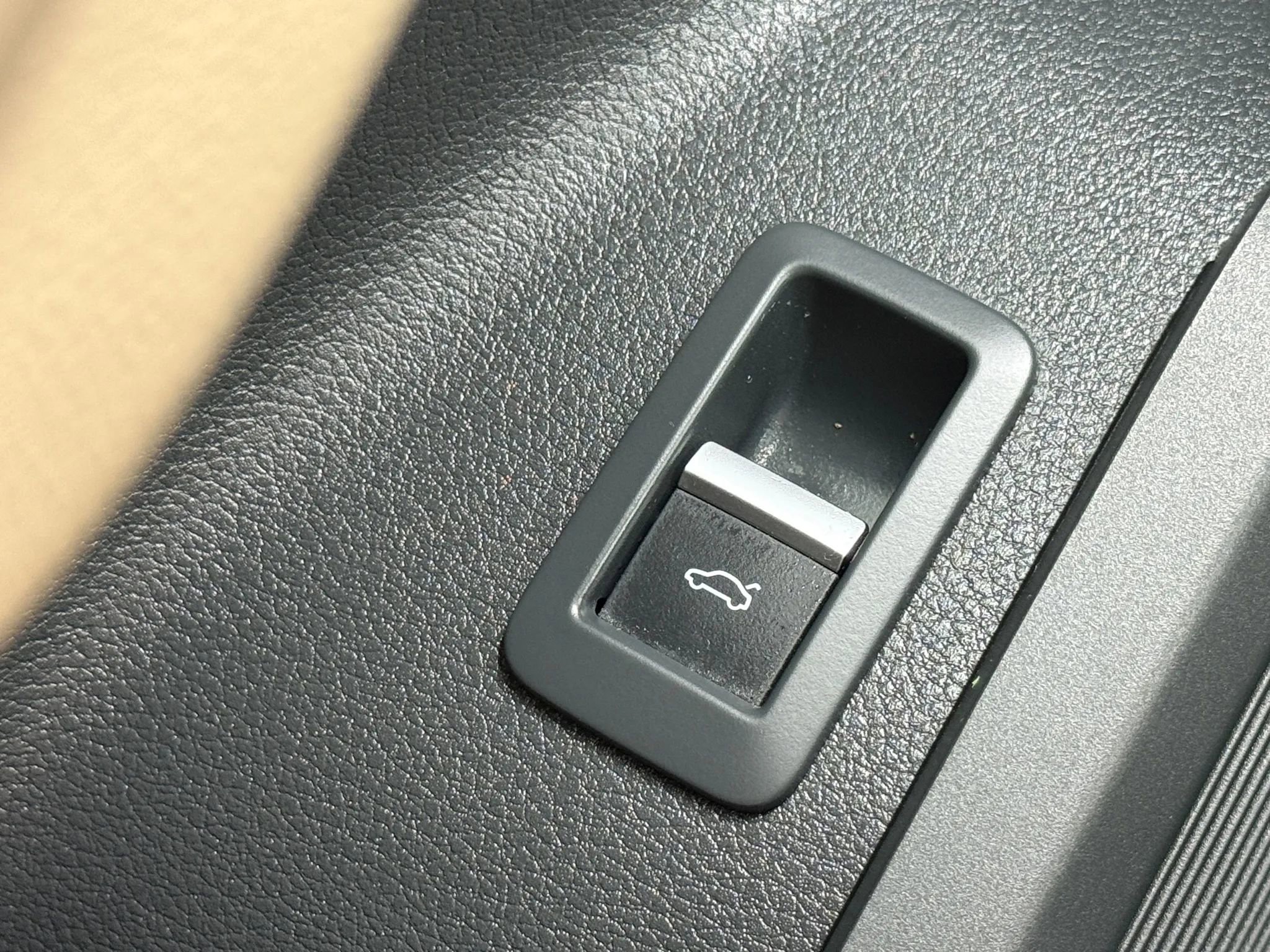 Used 2018 Audi Q5 2.0T Premium Plus image 24