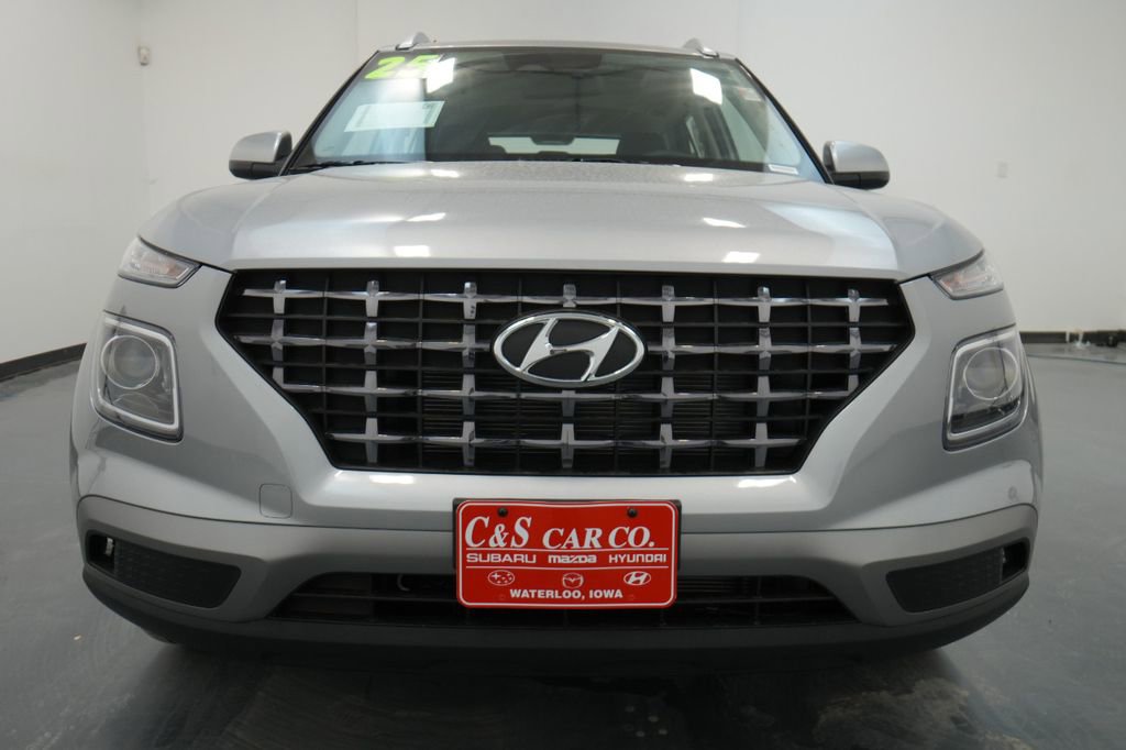 New 2025 Hyundai Venue SEL image 12
