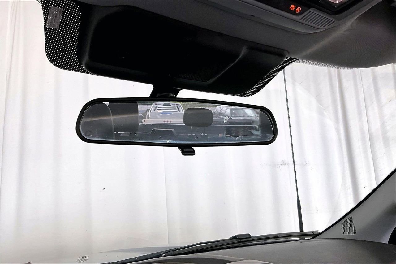 Used 2025 Ford F250 XL RWD image 17