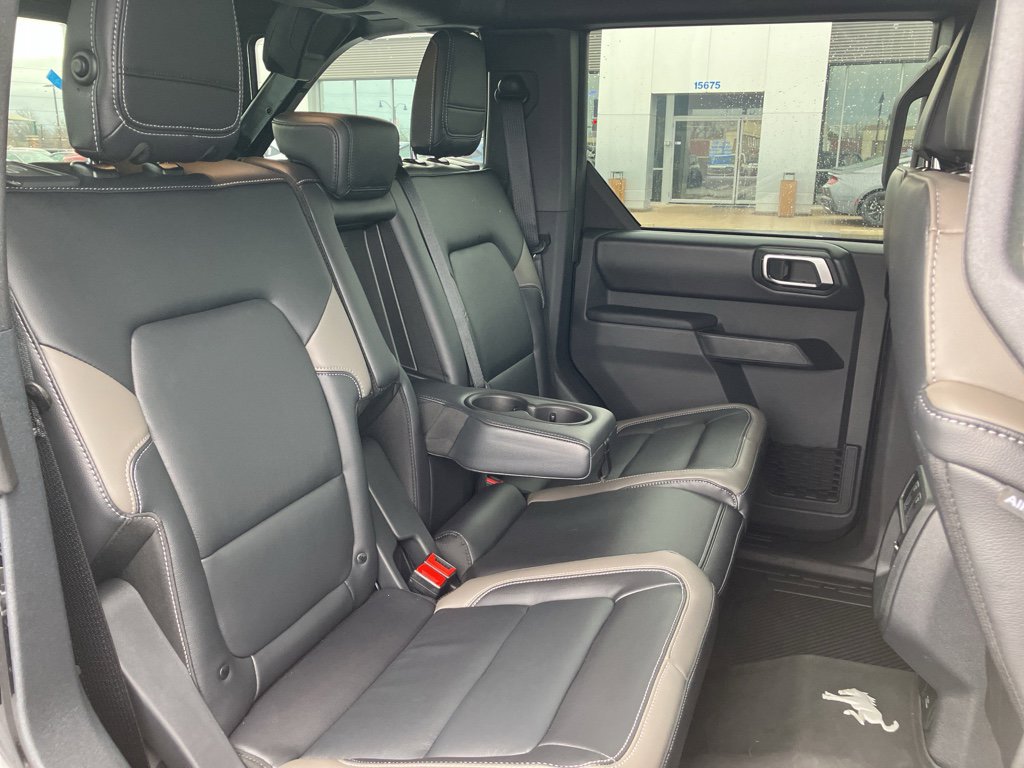 Used 2025 Ford Bronco Outer Banks image 37