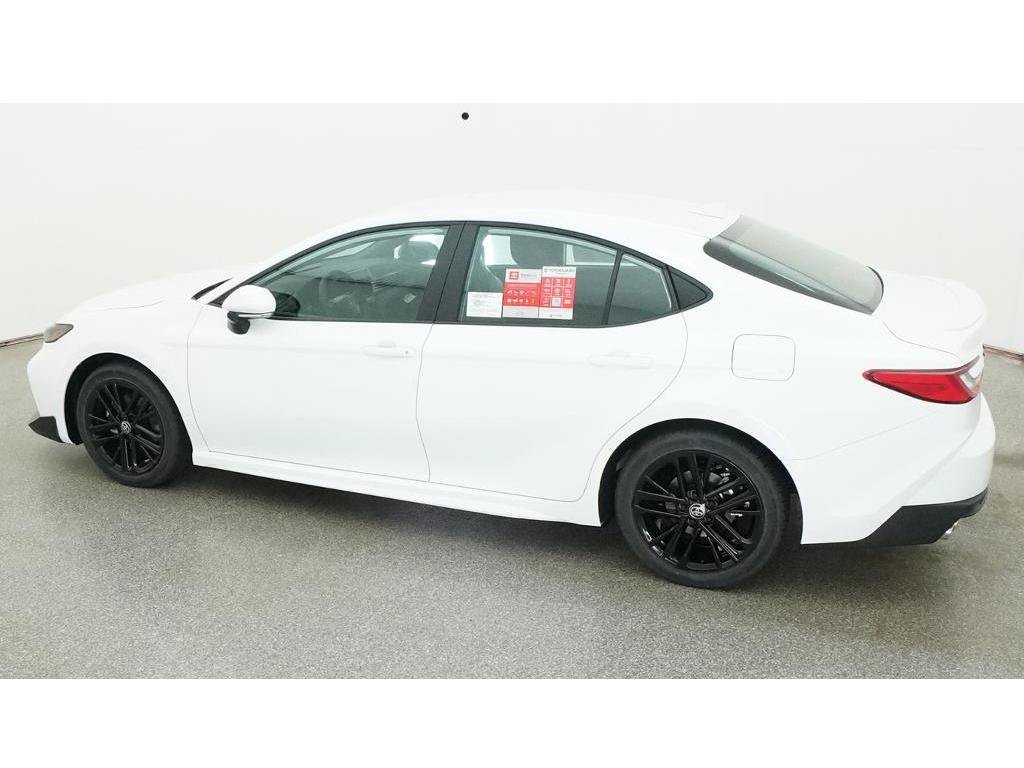 New 2026 Toyota Camry SE FWD image 5