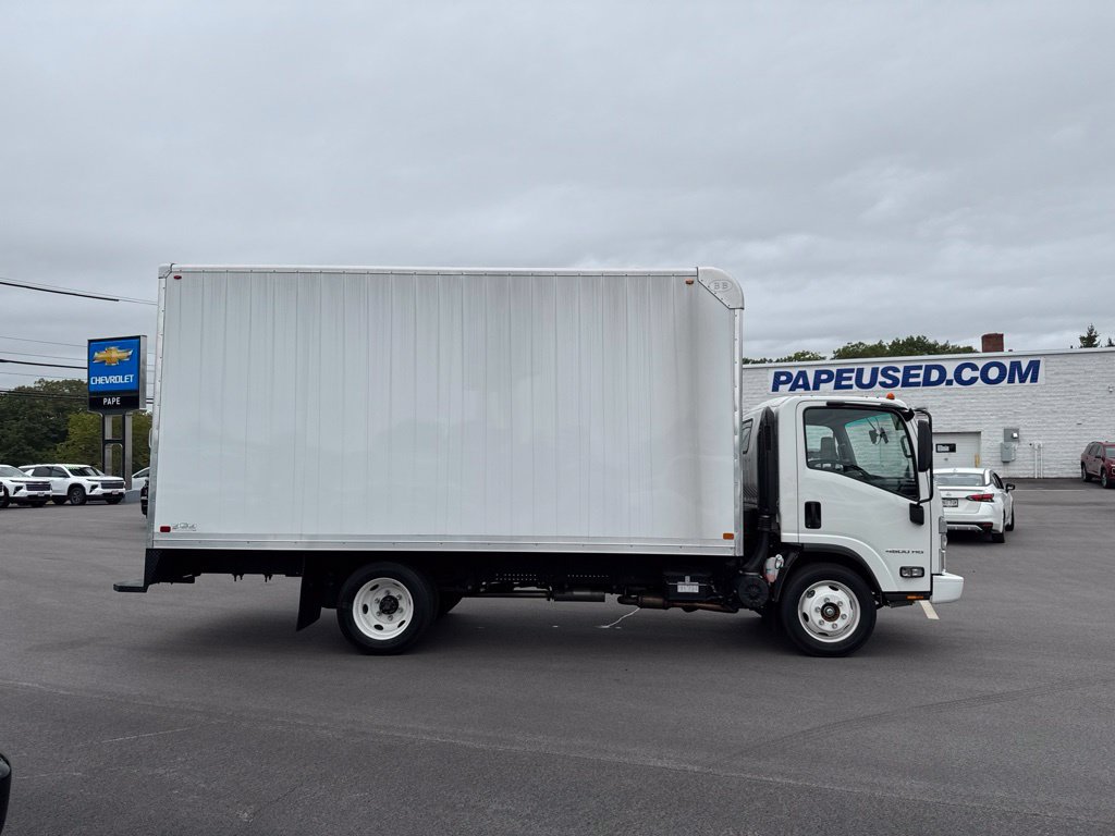 Used 2024 Chevrolet Low Cab Forward RWD image 3