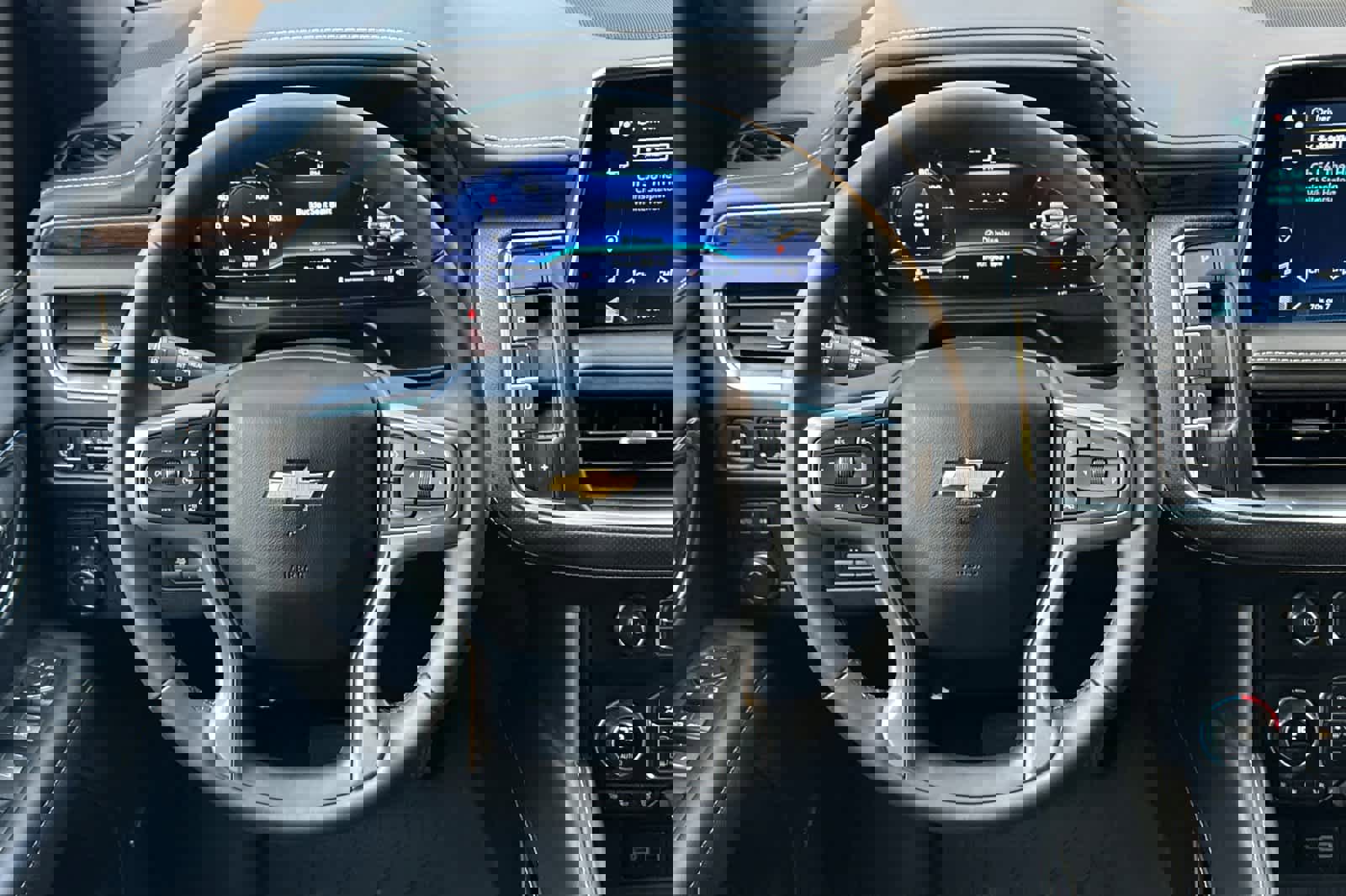 Used 2024 Chevrolet Tahoe Premier w/ Premium Package image 13