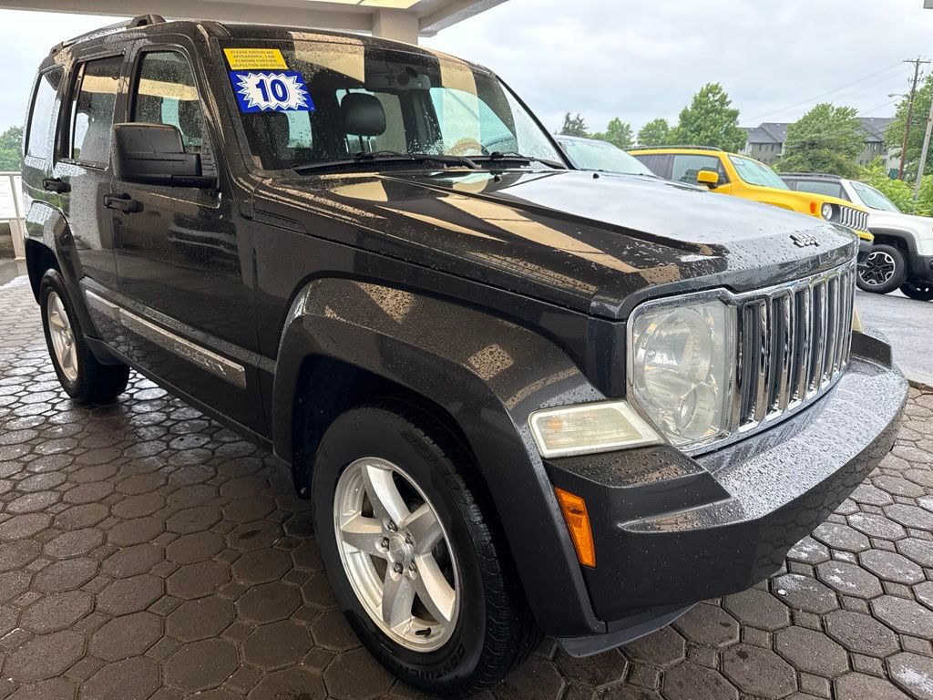 Used 2010 Jeep Liberty Limited AWD/4WD image 4