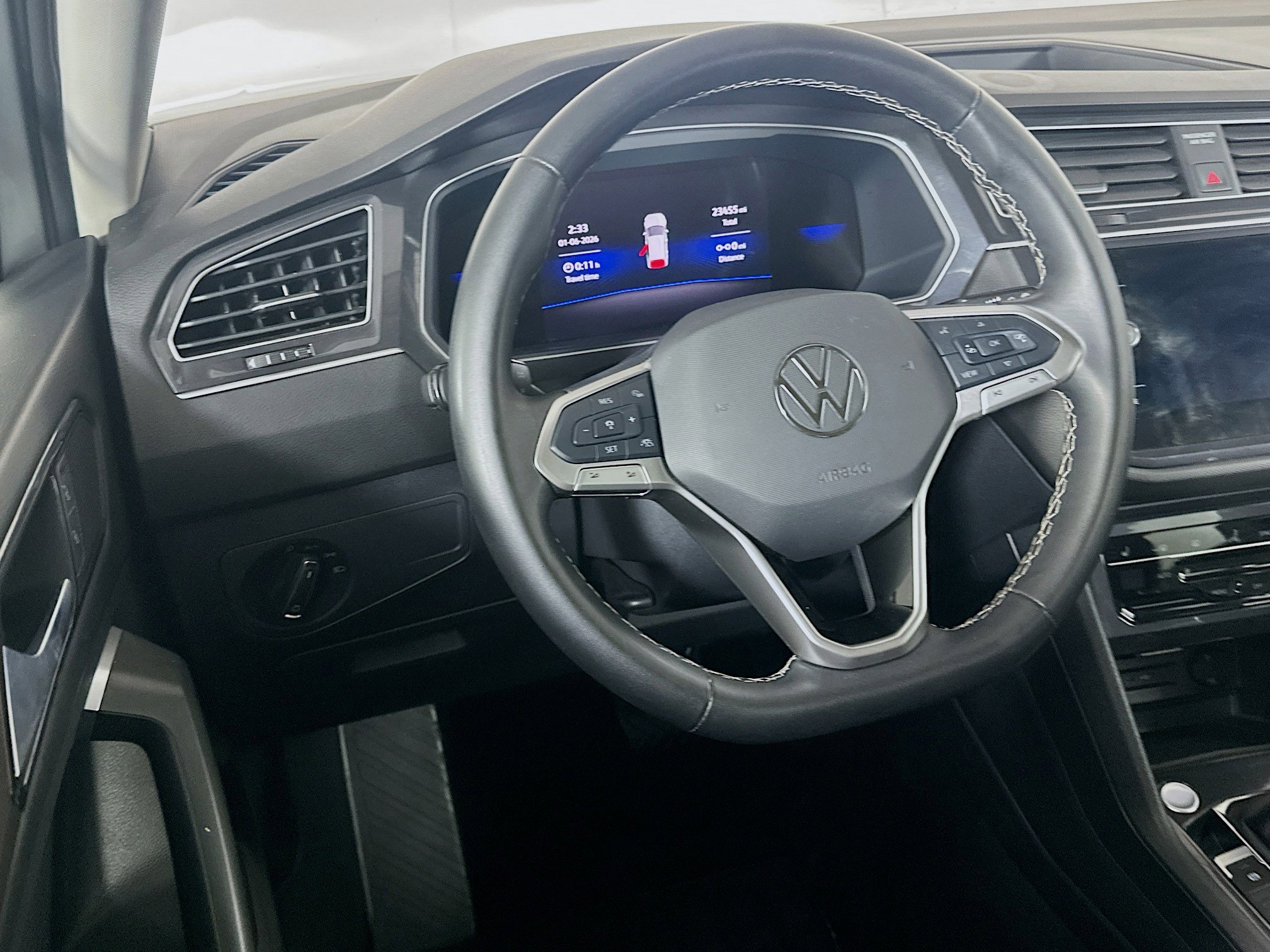 Used 2024 Volkswagen Tiguan SE image 18