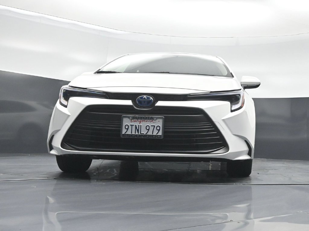 Used 2025 Toyota Corolla LE w/ Carpet Mat Package (TMS) FWD image 44