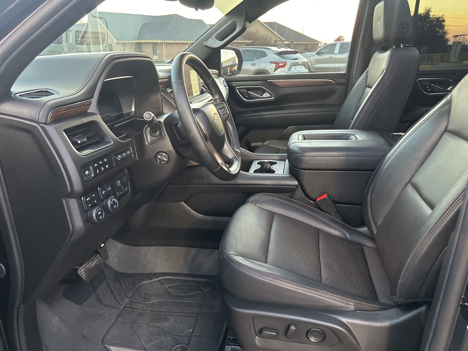 Used 2024 Chevrolet Tahoe High Country image 11