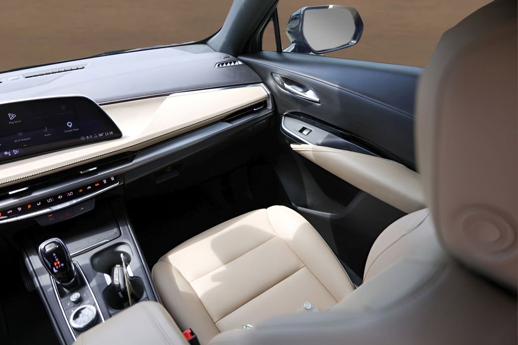 Certified 2024 Cadillac XT4 Luxury FWD image 24
