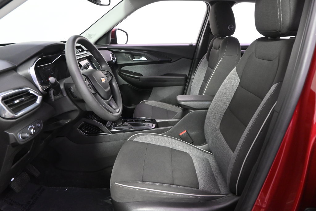 Used 2022 Chevrolet TrailBlazer LT w/ LPO, Blackout Package AWD/4WD image 13