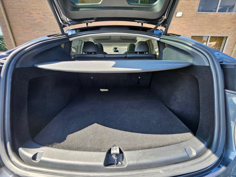 Used 2024 Tesla Model Y Long Range AWD/4WD image 69