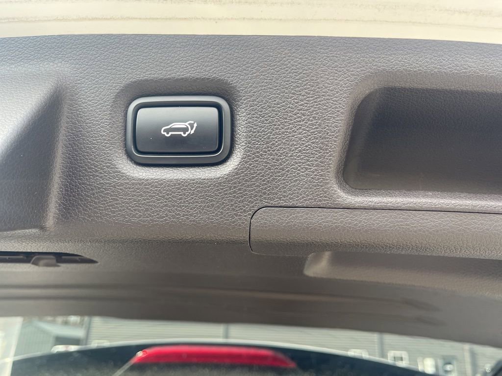 Used 2019 Hyundai Santa Fe Limited image 8