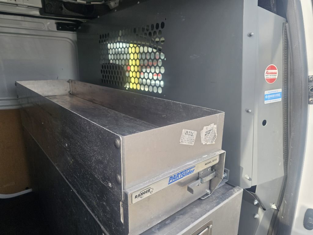 Used 2018 Ford Transit Connect XL image 40