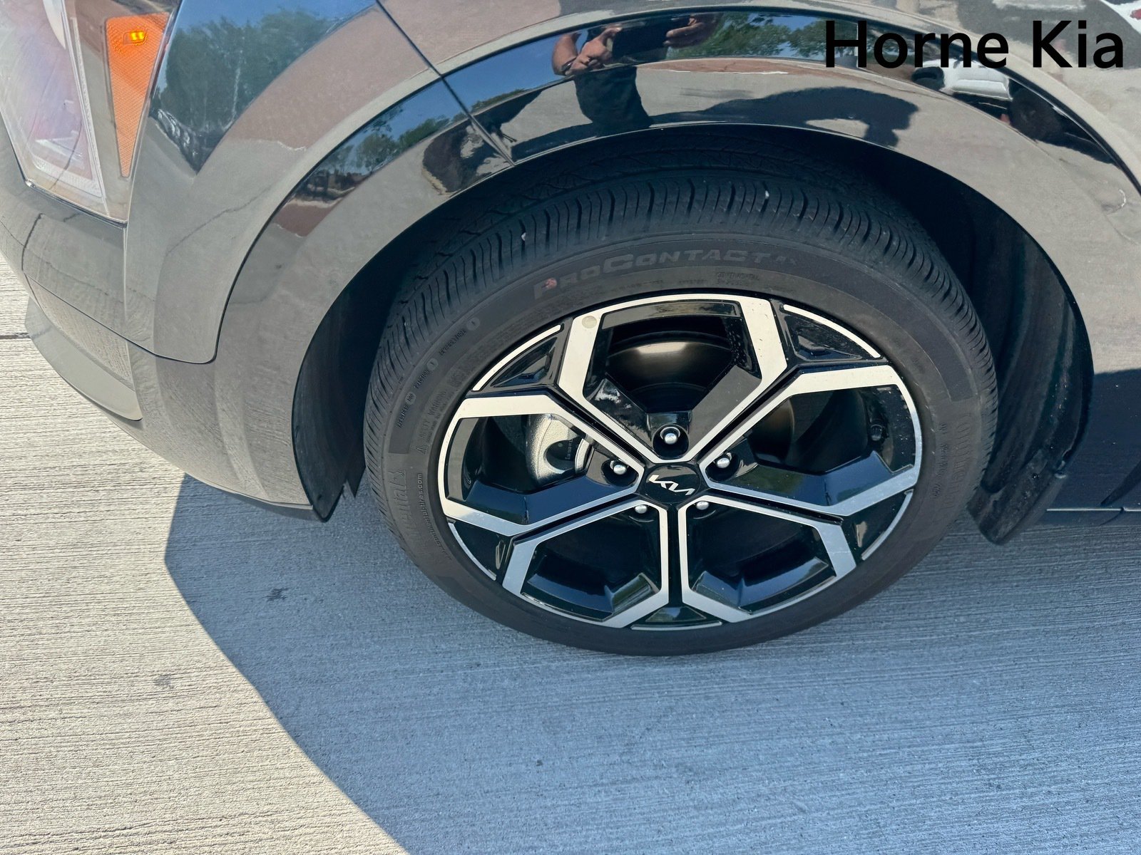 Certified 2024 Kia Niro EX Touring FWD image 8