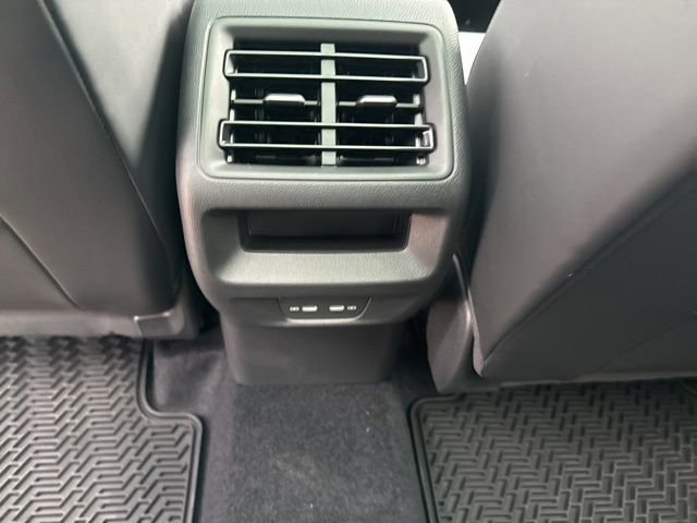 New 2026 Volkswagen Tiguan SE R-Line image 33