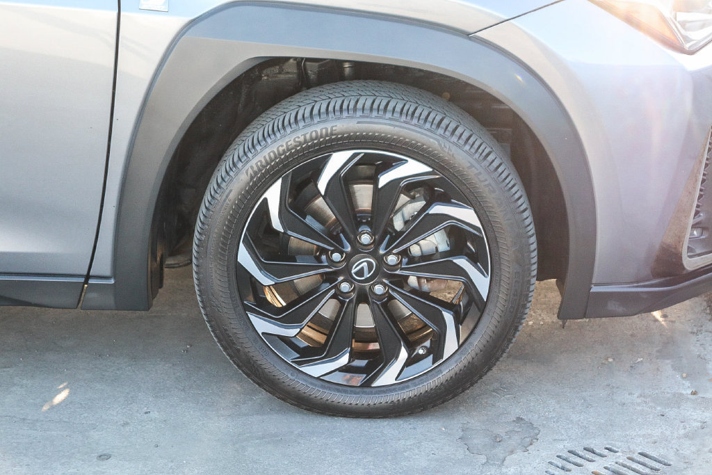 Used 2021 Lexus UX 250h F Sport w/ Accessory Package (Z1) AWD/4WD image 11