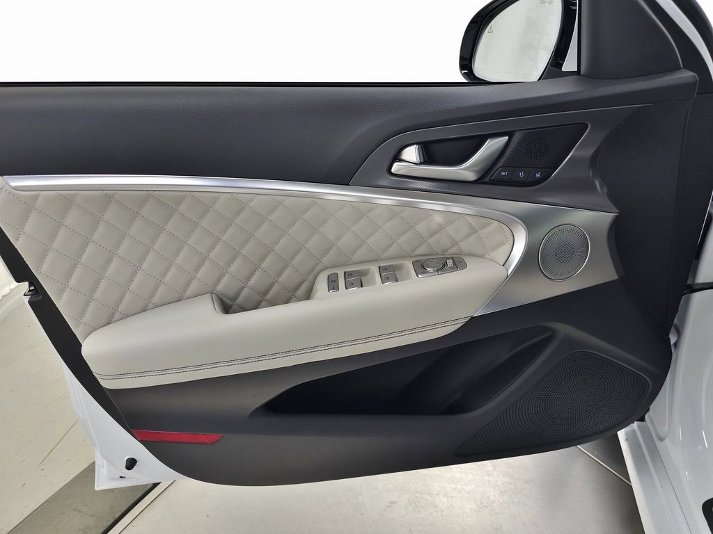 New 2025 Genesis G70 3.3T Advanced w/ Sport Prestige Package image 9