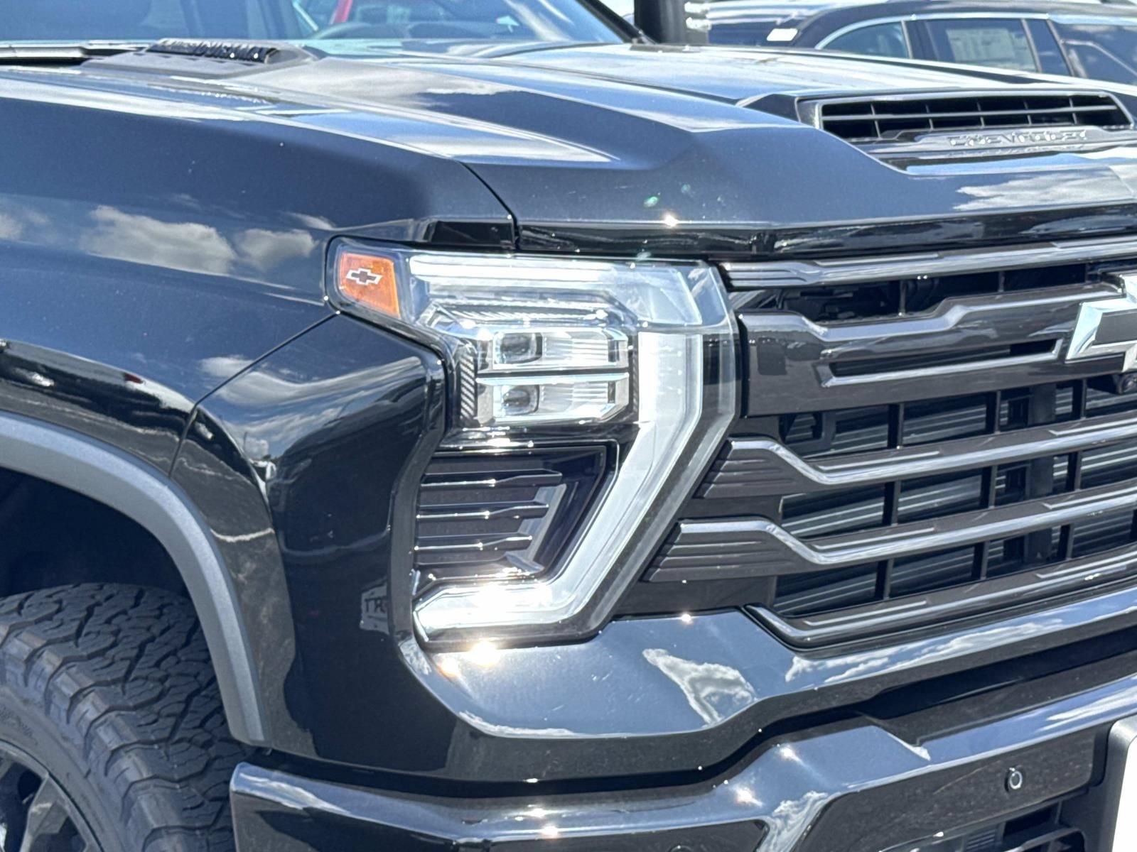New 2026 Chevrolet Silverado 2500 High Country w/ High Country Premium Package AWD/4WD image 7