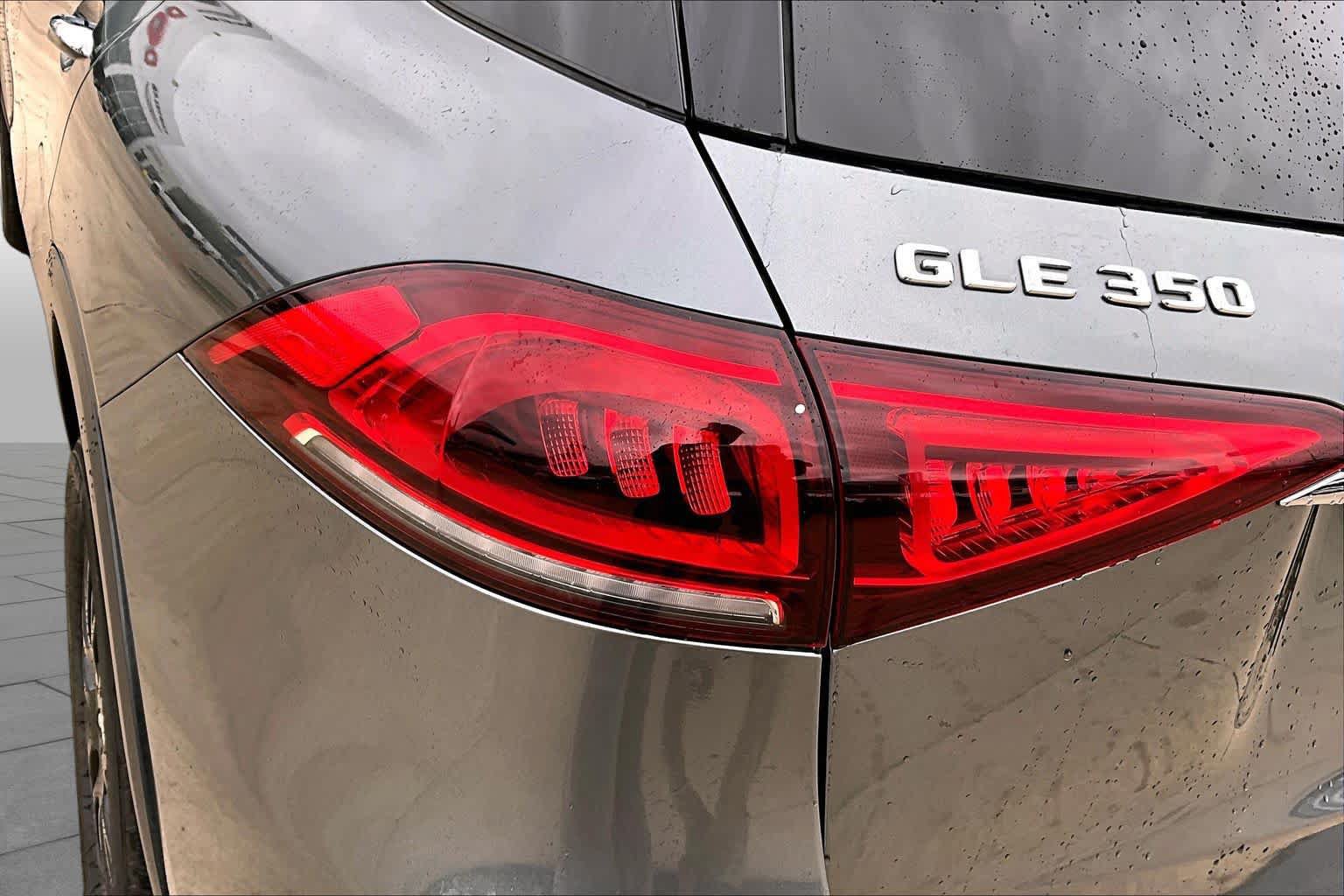 Used 2020 Mercedes-Benz GLE 350 w/ Premium Package image 18