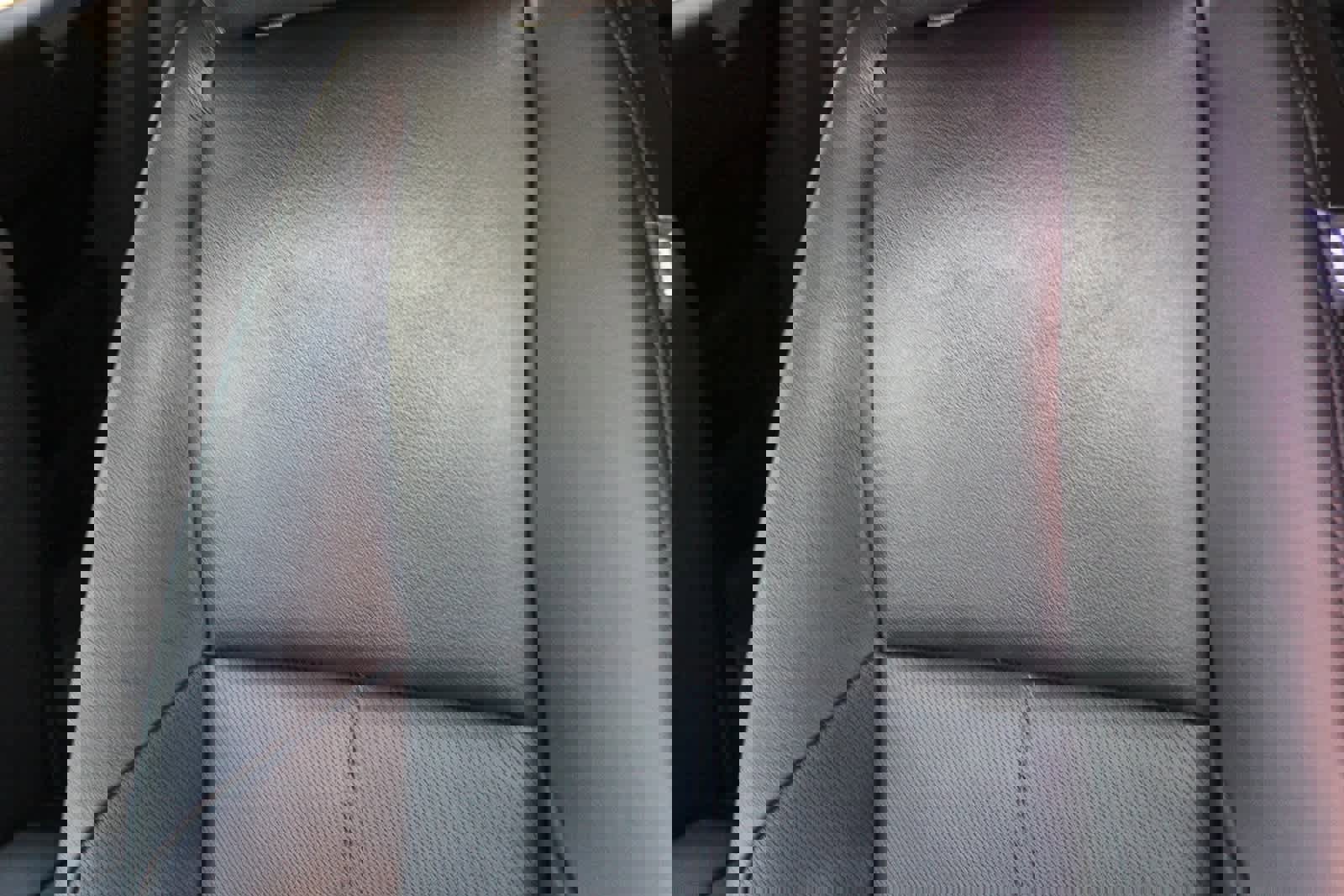 New 2026 Land Rover Range Rover Velar Dynamic SE image 25