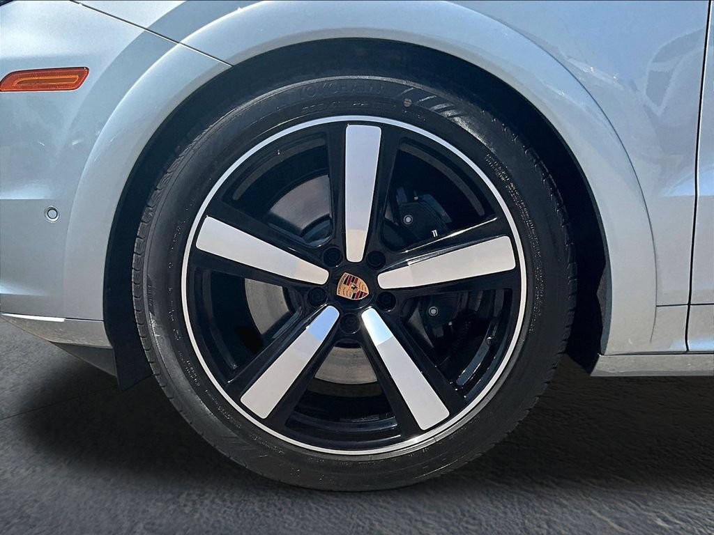Certified 2026 Porsche Cayenne GTS AWD/4WD image 11