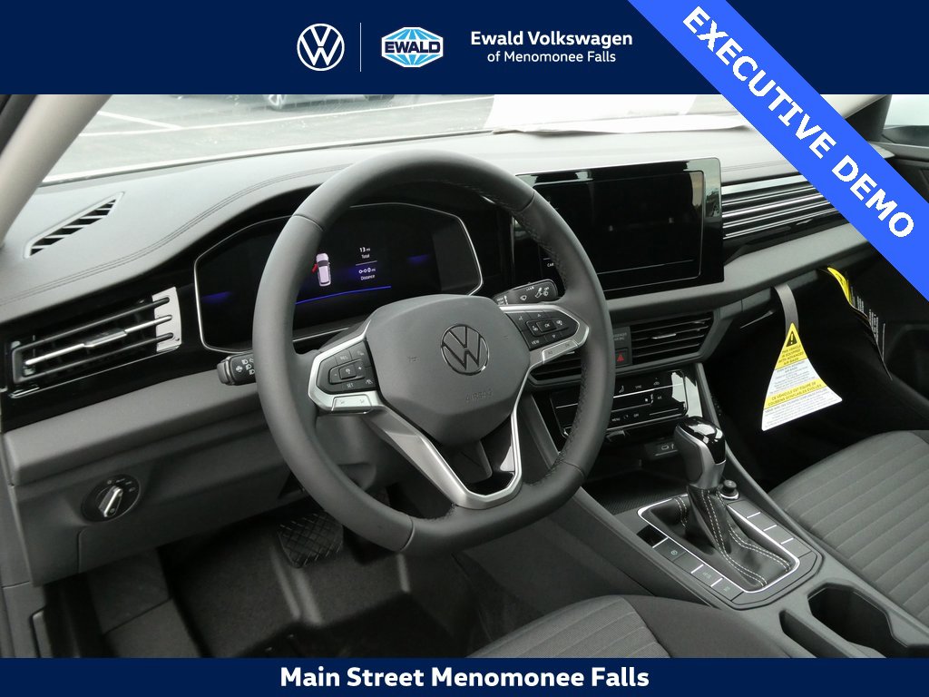 Certified 2025 Volkswagen Jetta S image 35