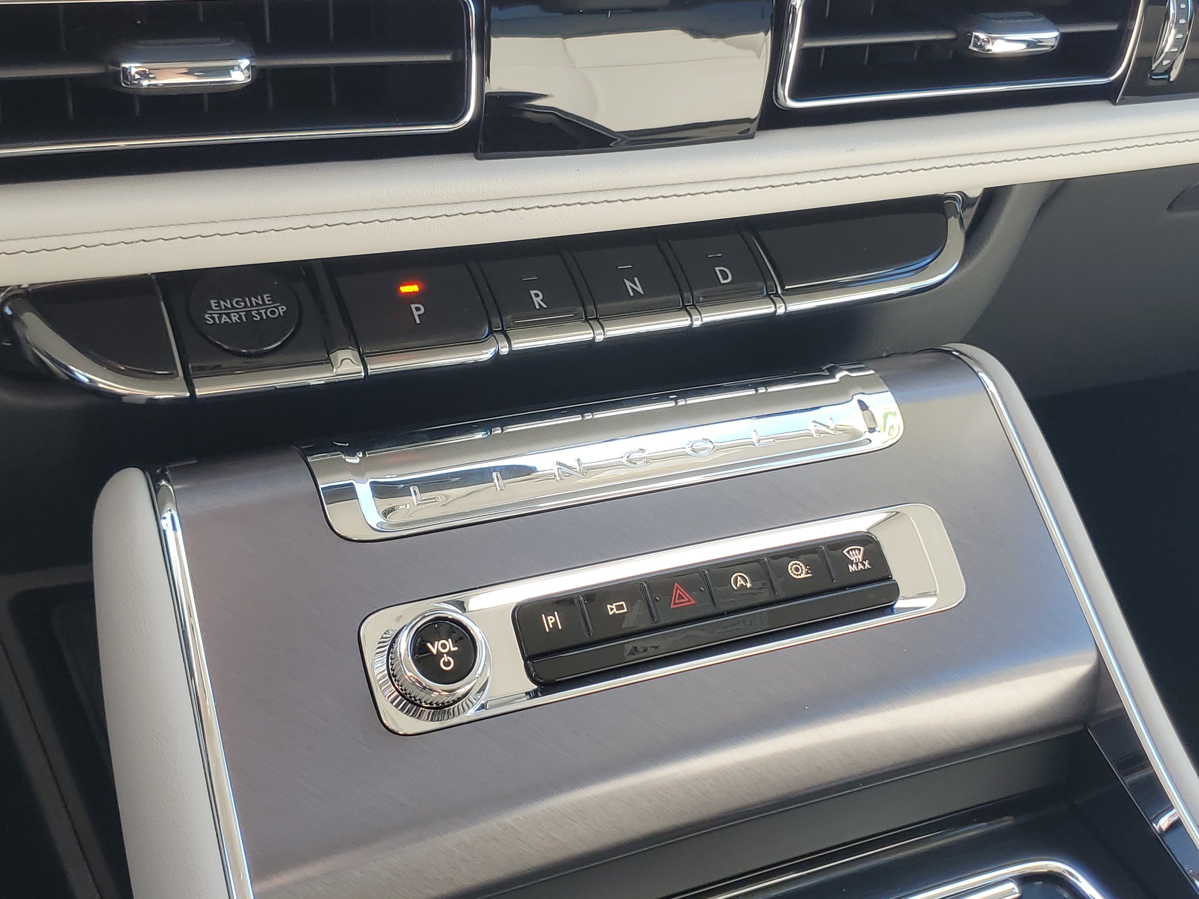 New 2027 Lincoln Aviator AWD image 21