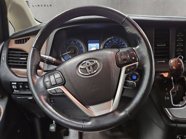 Used 2019 Toyota Sienna Limited Premium image 13