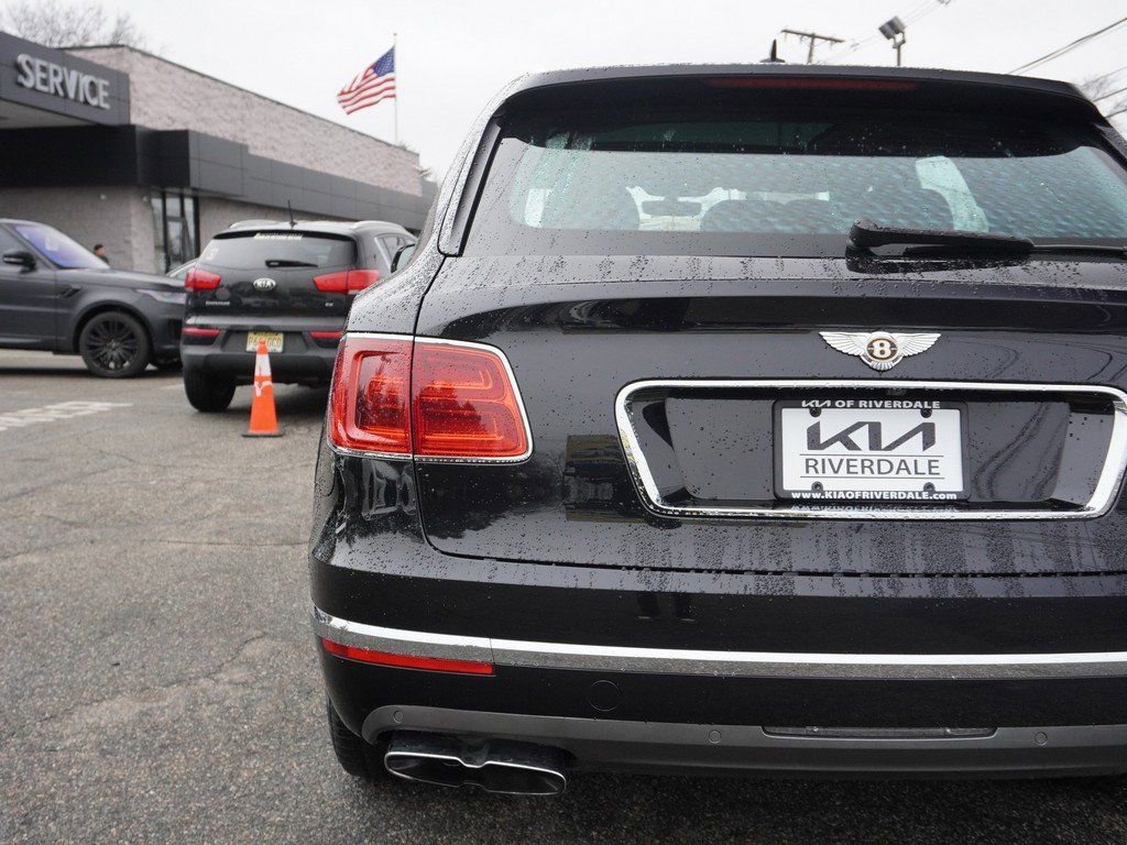 Used 2019 Bentley Bentayga image 15