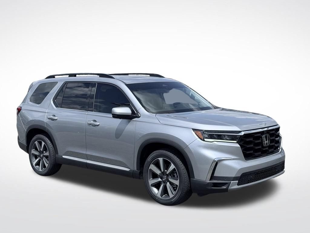 Used 2025 Honda Pilot Elite image 4