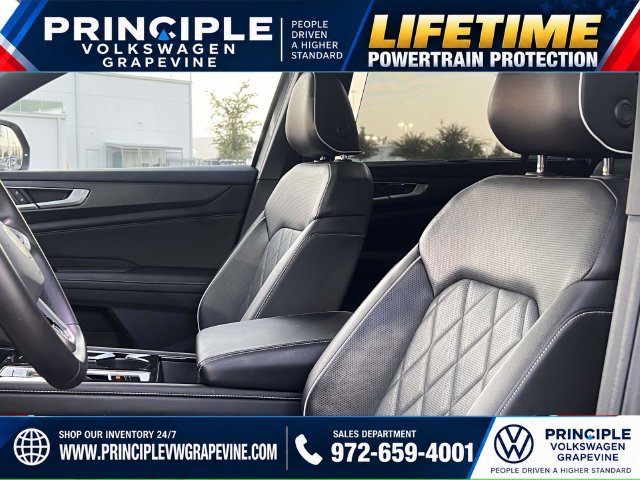 Used 2024 Volkswagen Atlas Cross Sport SEL Premium R-Line AWD/4WD image 12