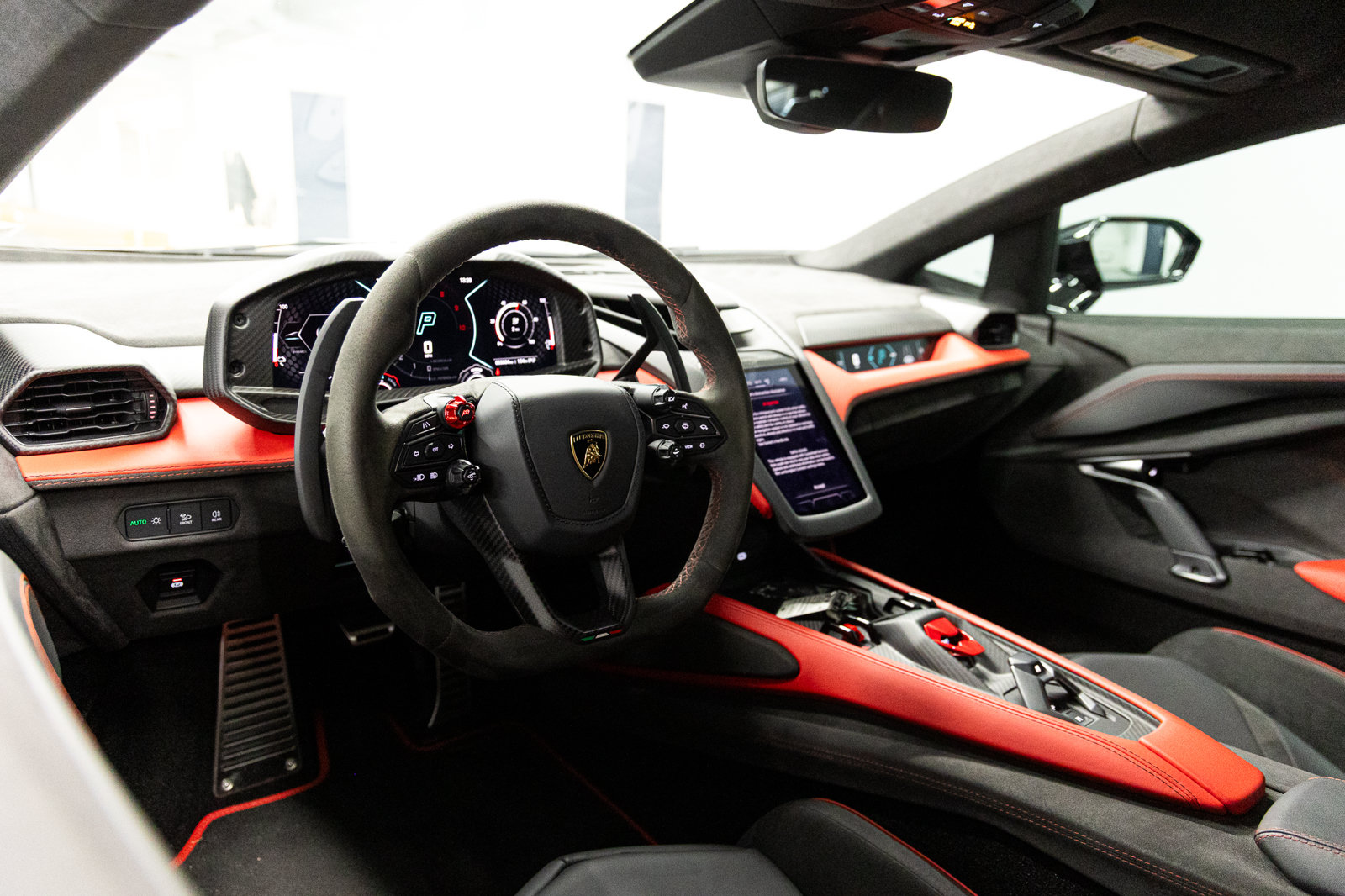 Used 2024 Lamborghini Revuelto AWD/4WD image 38