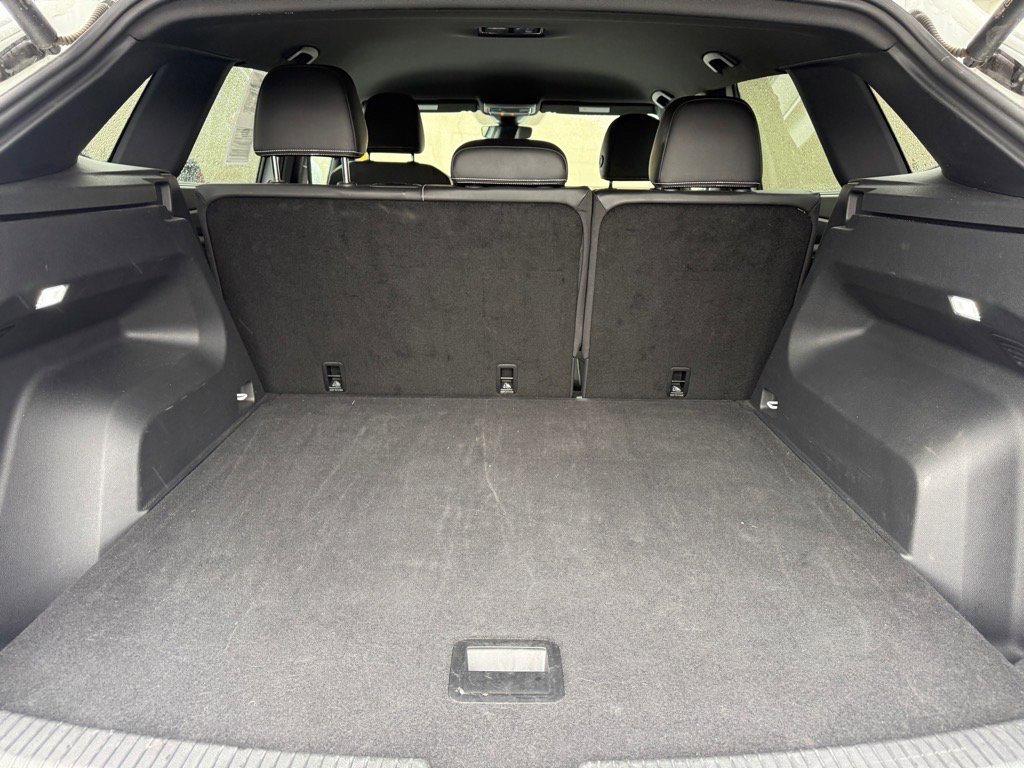 Used 2024 Volkswagen Atlas Cross Sport SE image 6