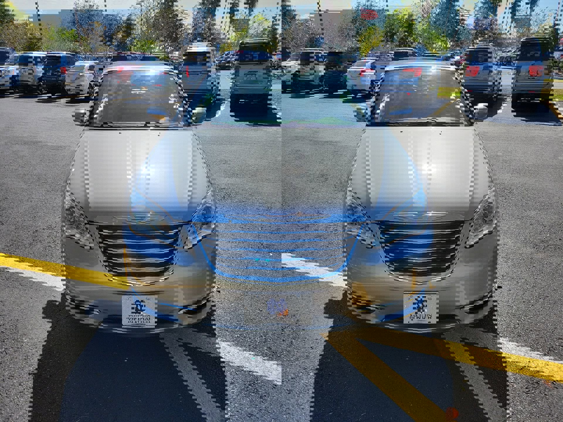 Used 2014 Chrysler 200 Touring image 4