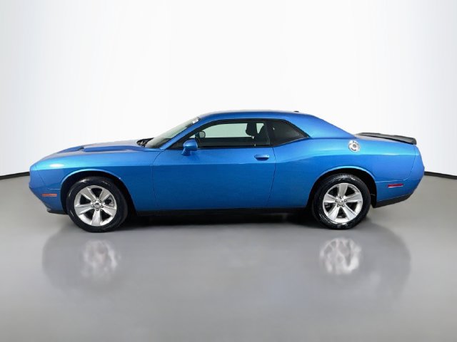 Used 2023 Dodge Challenger SXT RWD image 6