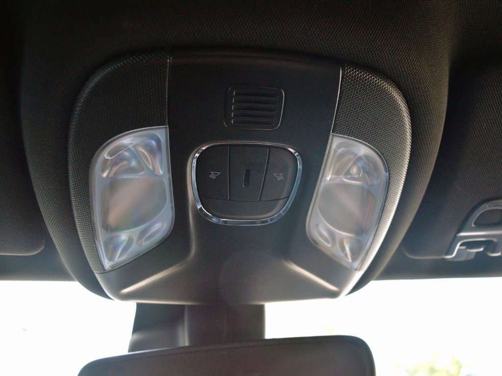 Used 2023 Jeep Compass Limited image 23