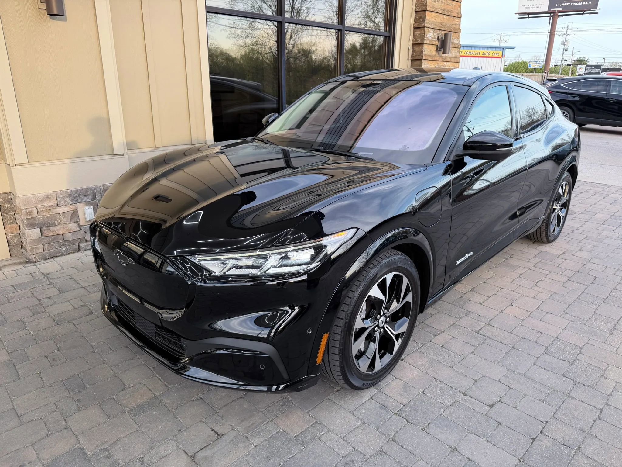 Used 2021 Ford Mustang Mach-E Premium image 40