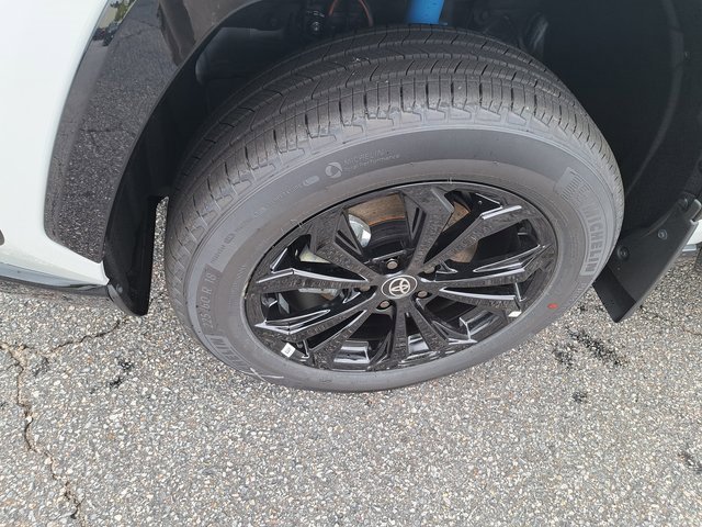 New 2025 Toyota RAV4 SE image 14