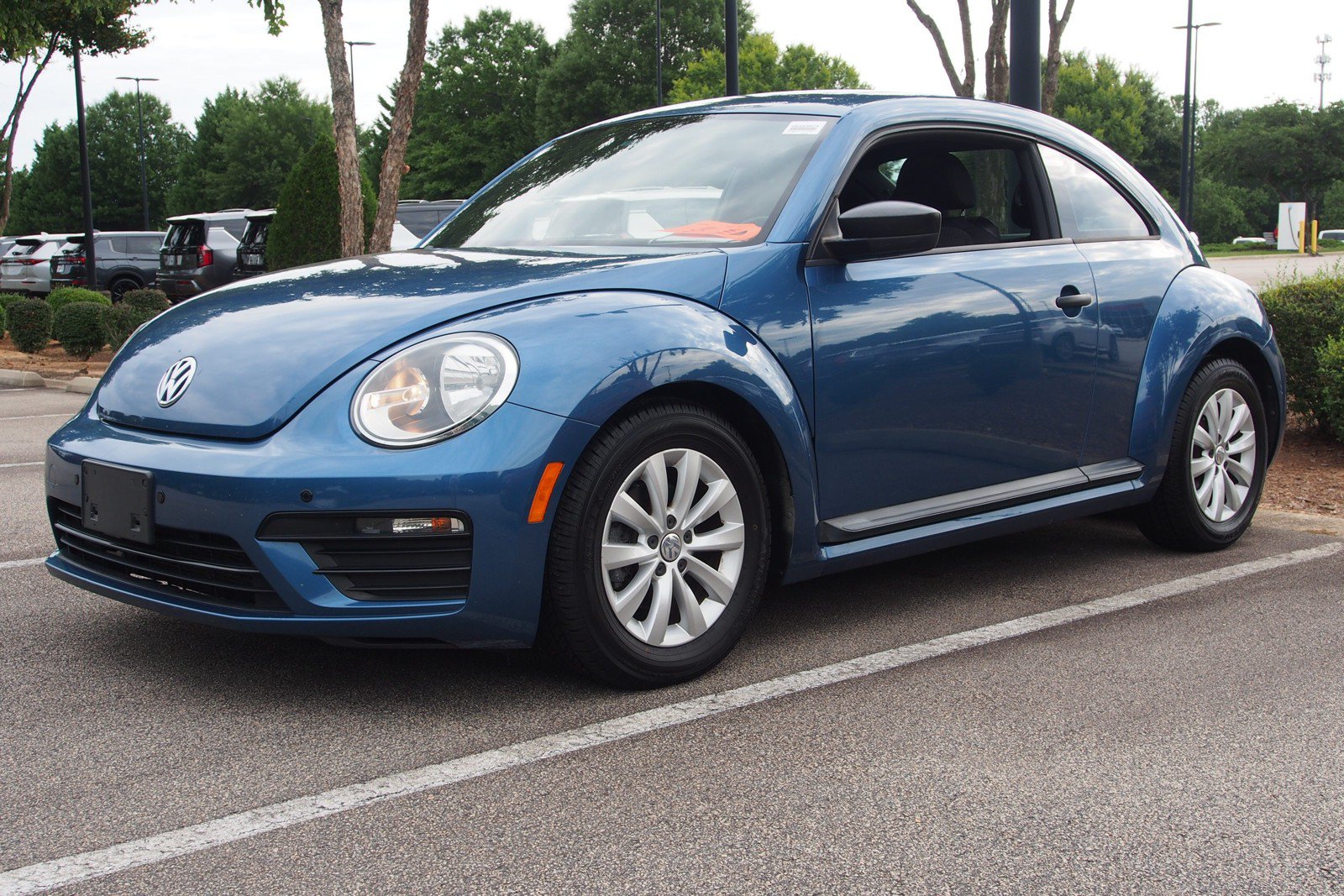 Used 2018 Volkswagen Beetle 2.0T S FWD image 3